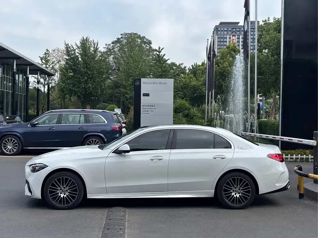 Mercedes-Benz C-Class — фото 10
