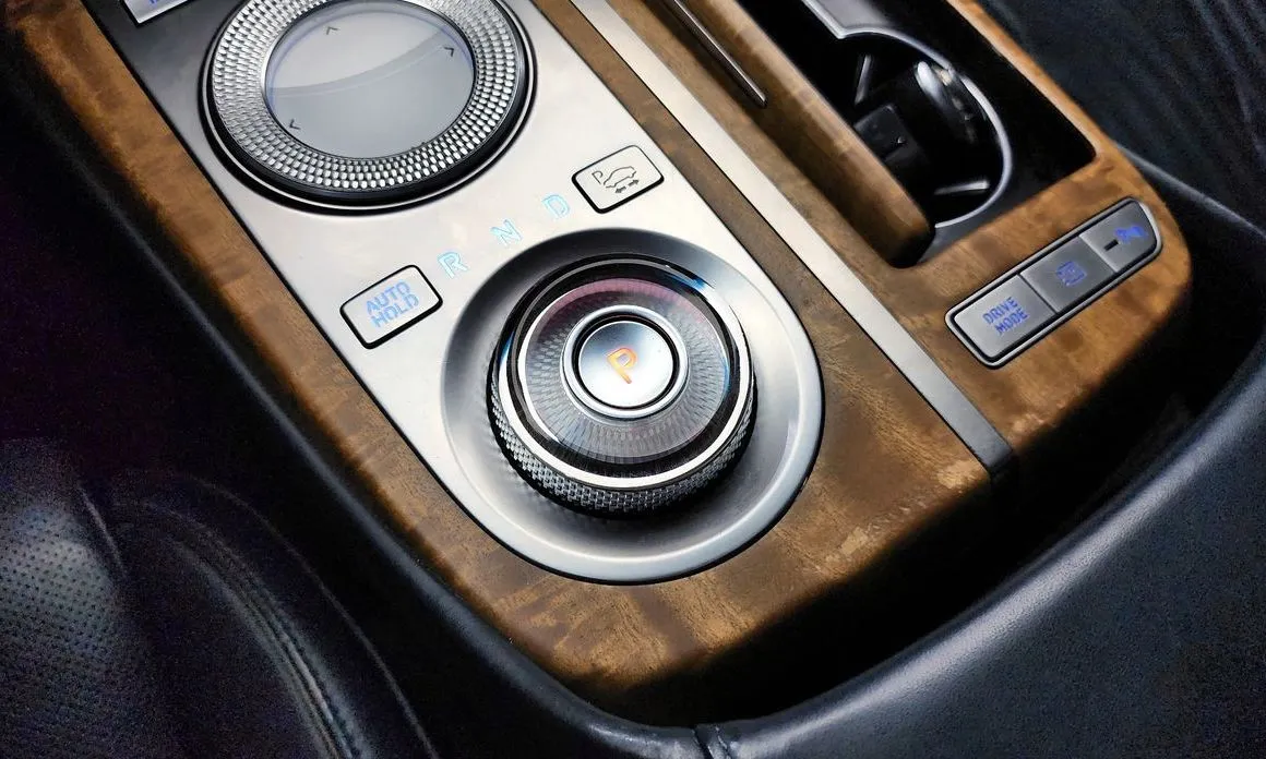 Genesis G80 — фото 9