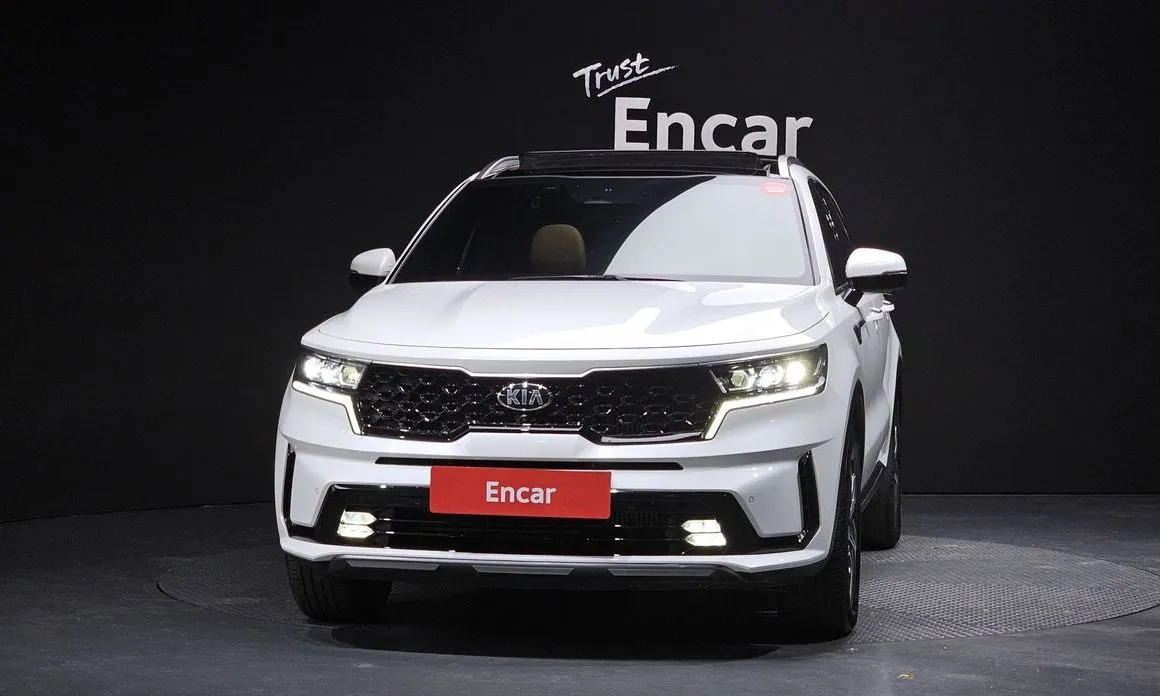 Kia Sorento — фото 7