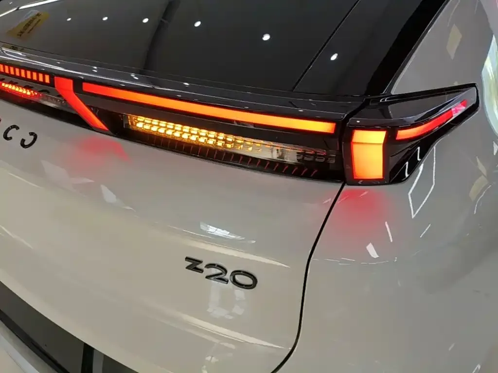 Lynk & Co Z20 — фото 2