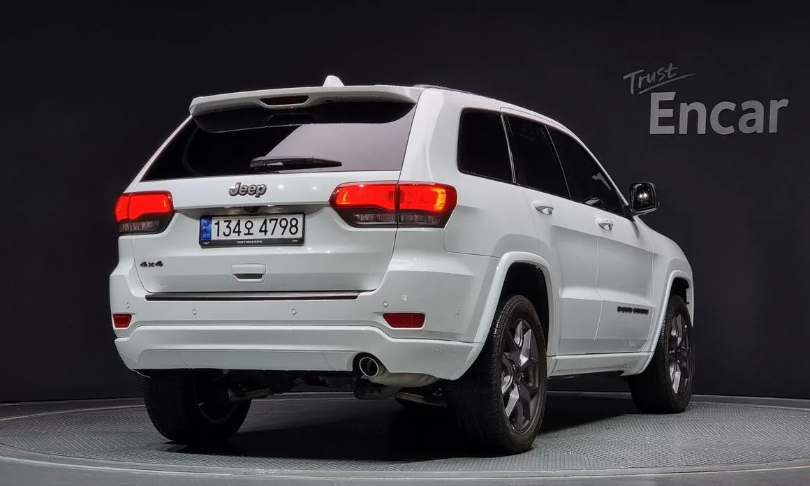 Jeep Cherokee — фото 4