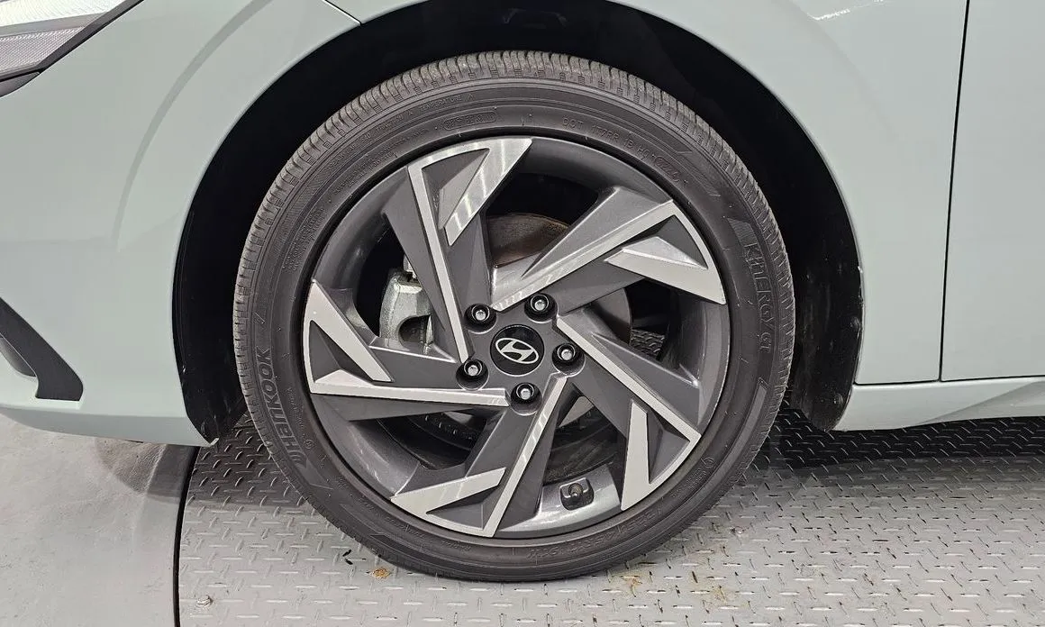 Hyundai AVANTE — фото 3