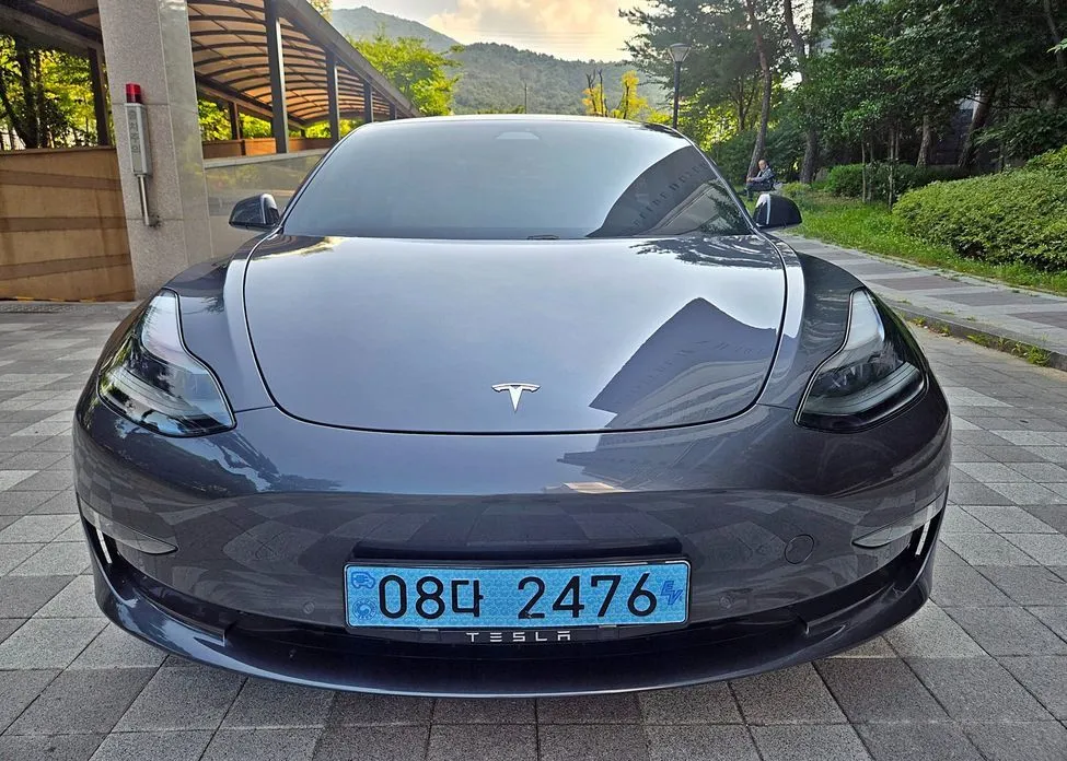 Tesla Model 3 — фото 1