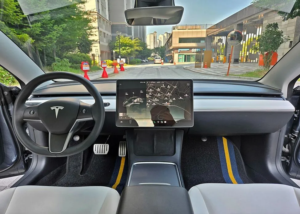 Tesla Model 3 — фото 4