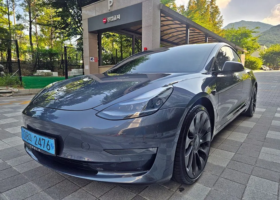 Tesla Model 3 — фото 8