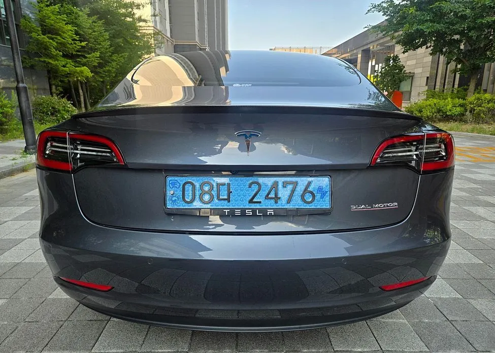 Tesla Model 3 — фото 3