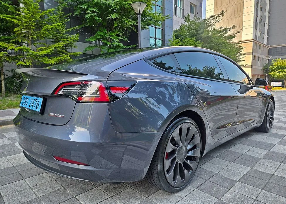 Tesla Model 3 — фото 2