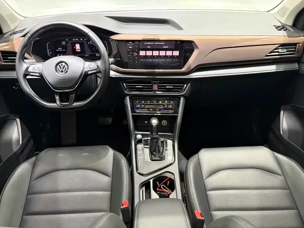 Volkswagen Tharu — фото 6