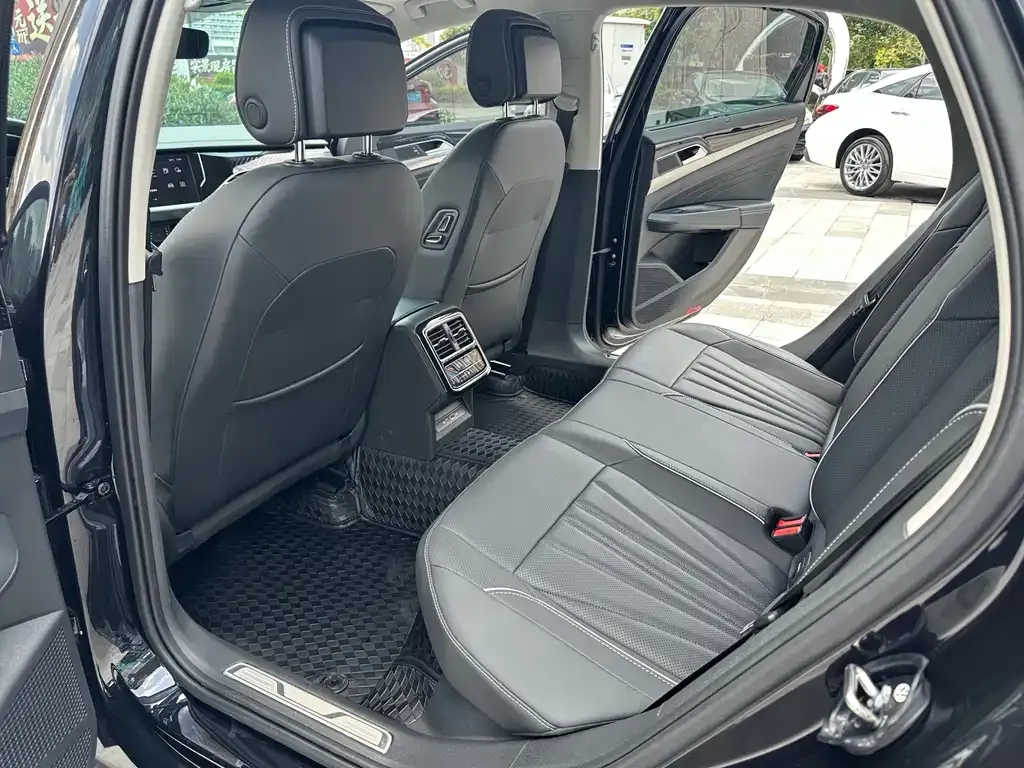 Volkswagen Passat — фото 3