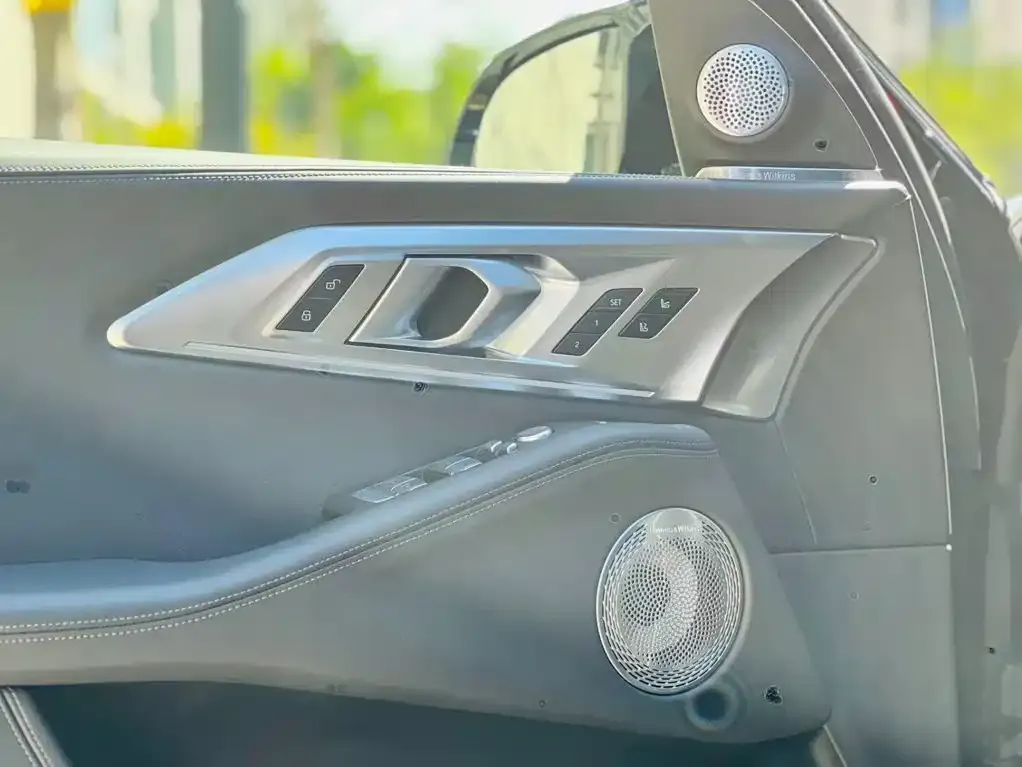 BMW XM — фото 2