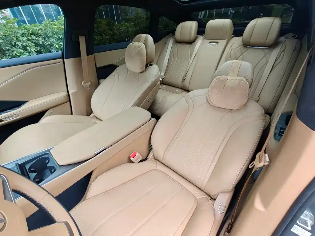 Toyota Platinum 7 — фото 6