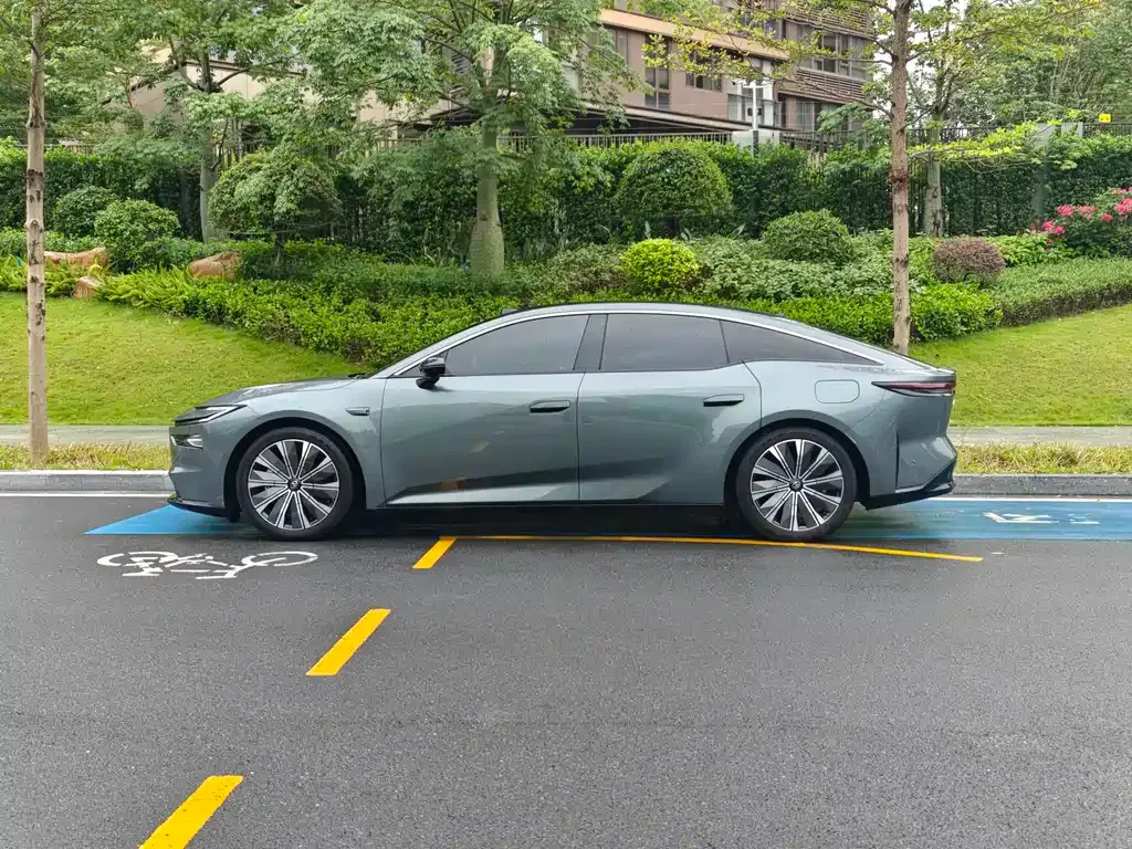 Toyota Platinum 7 — фото 9