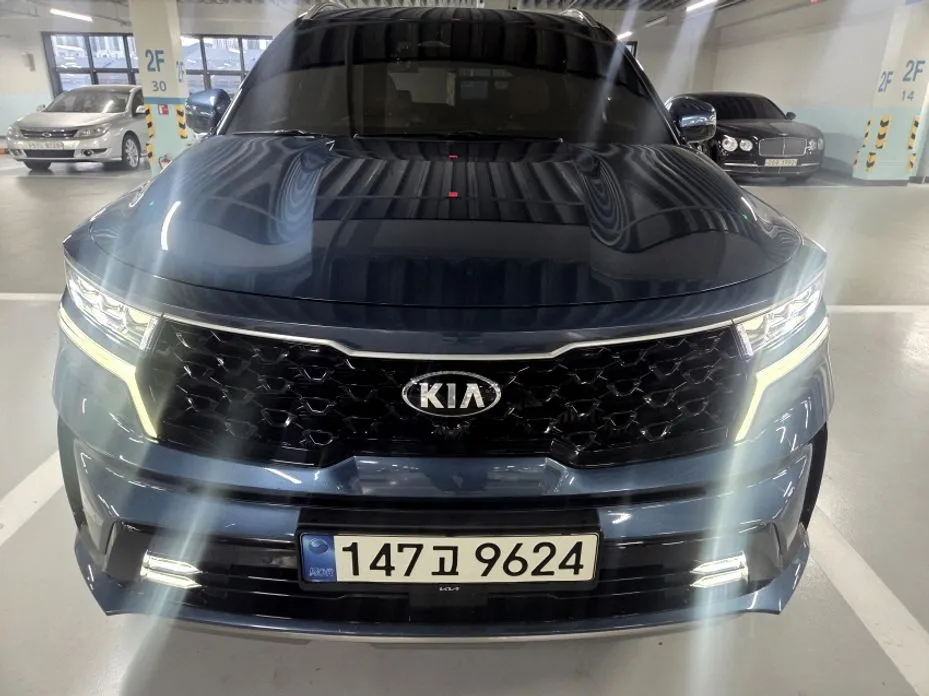 Kia Sorento — фото 1