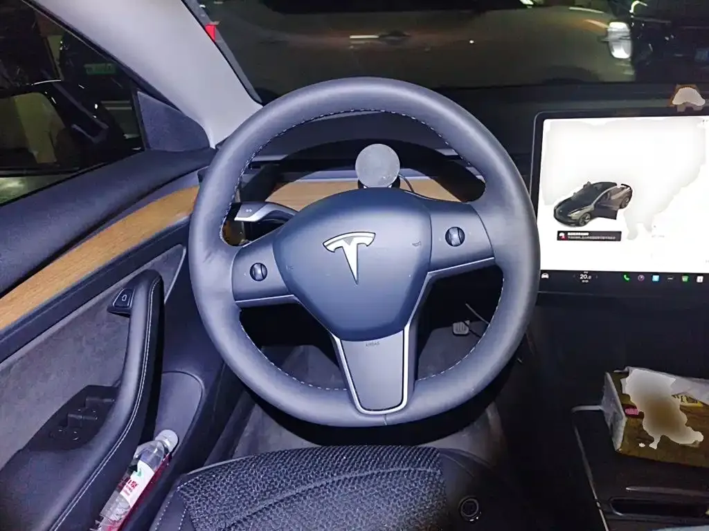 Tesla Model 3 — фото 9
