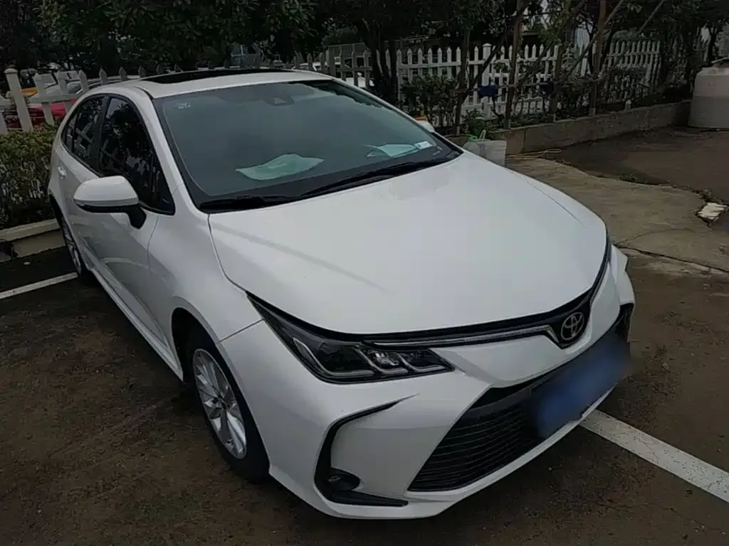 Toyota Corolla — фото 3