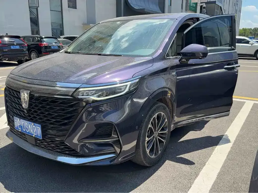 Roewe iMAX8 — фото 1