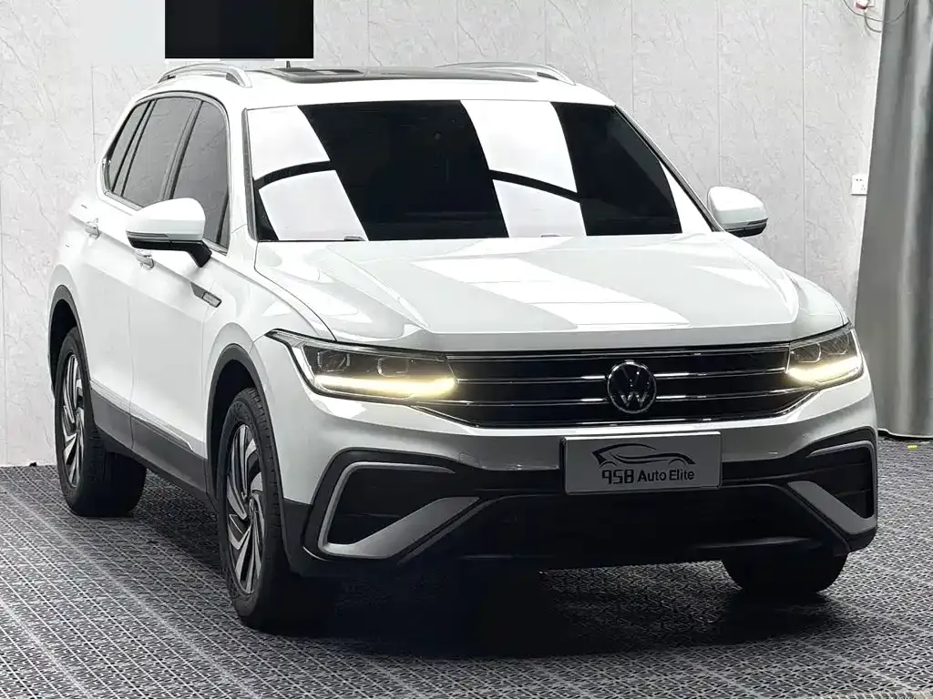 Volkswagen Tiguan L — фото 4