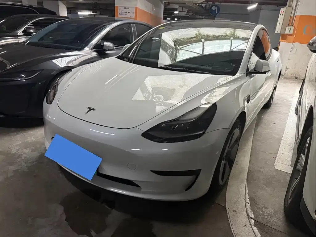 Tesla Model 3 — фото 5