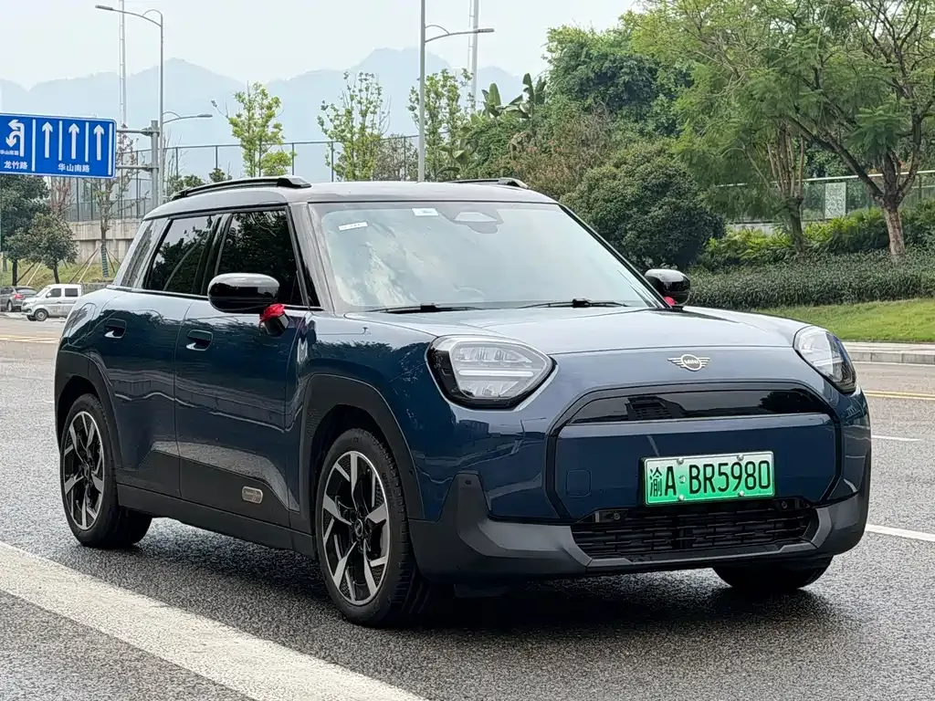 MINI Cooper EV — фото 1
