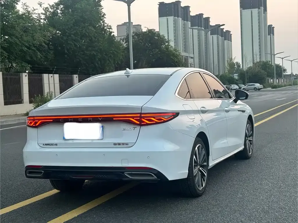 Chery Arrizo 8 PRO — фото 8