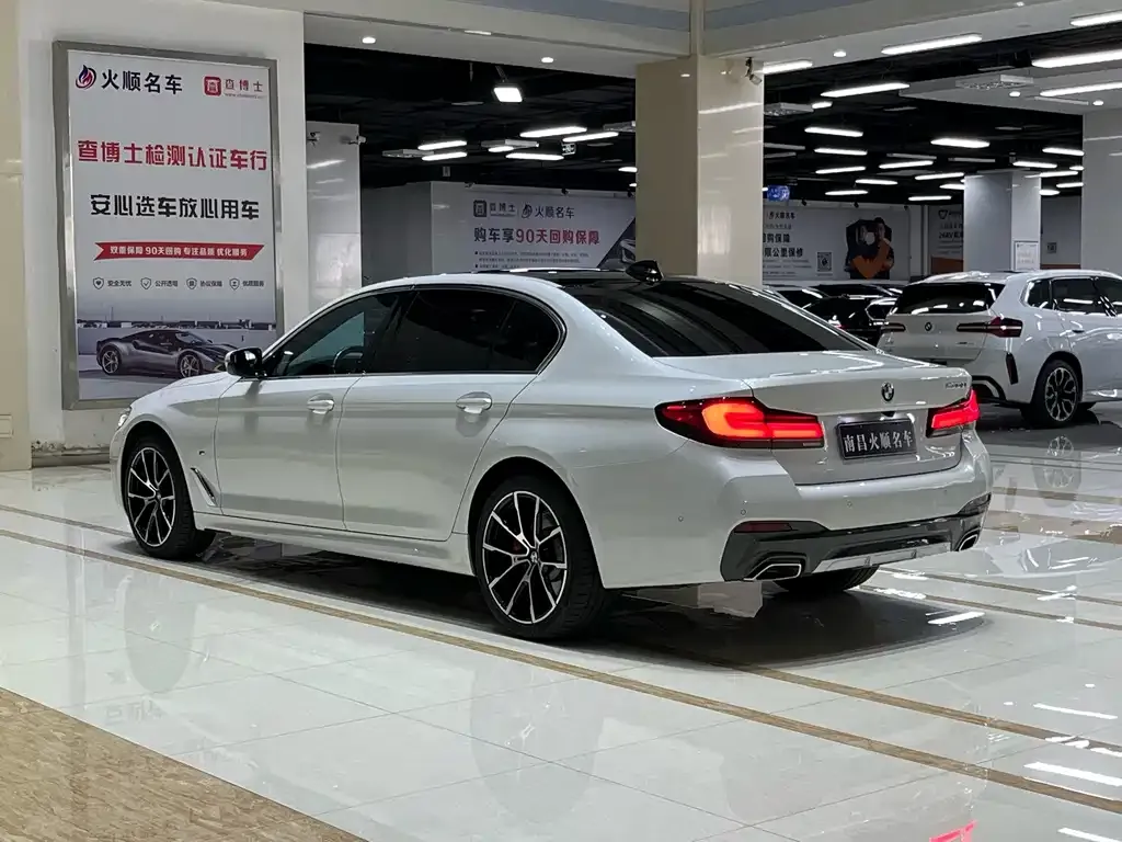 BMW 5 Series — фото 10