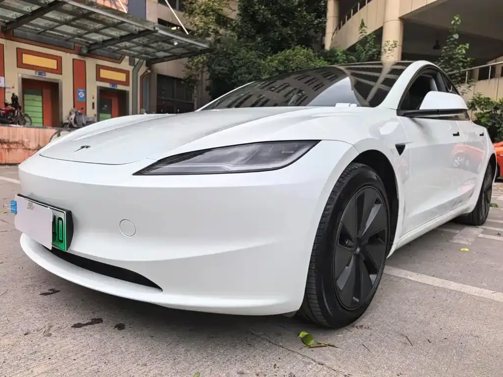 Tesla Model 3 — фото 5