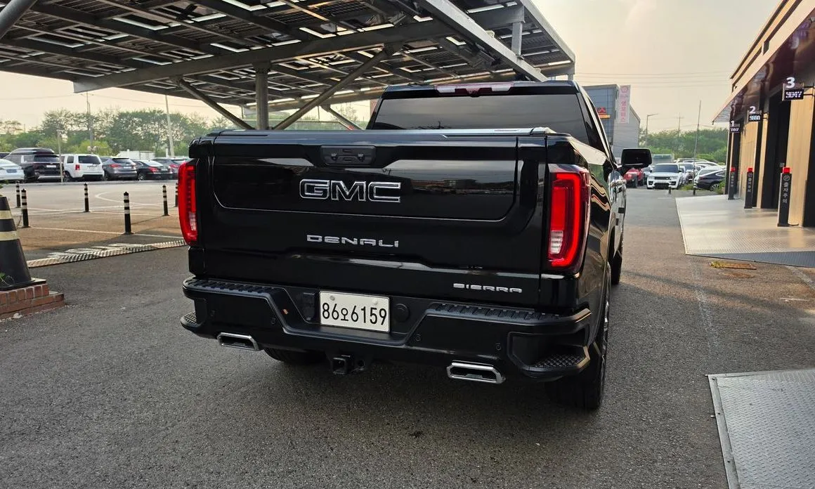 GMC Sierra — фото 10
