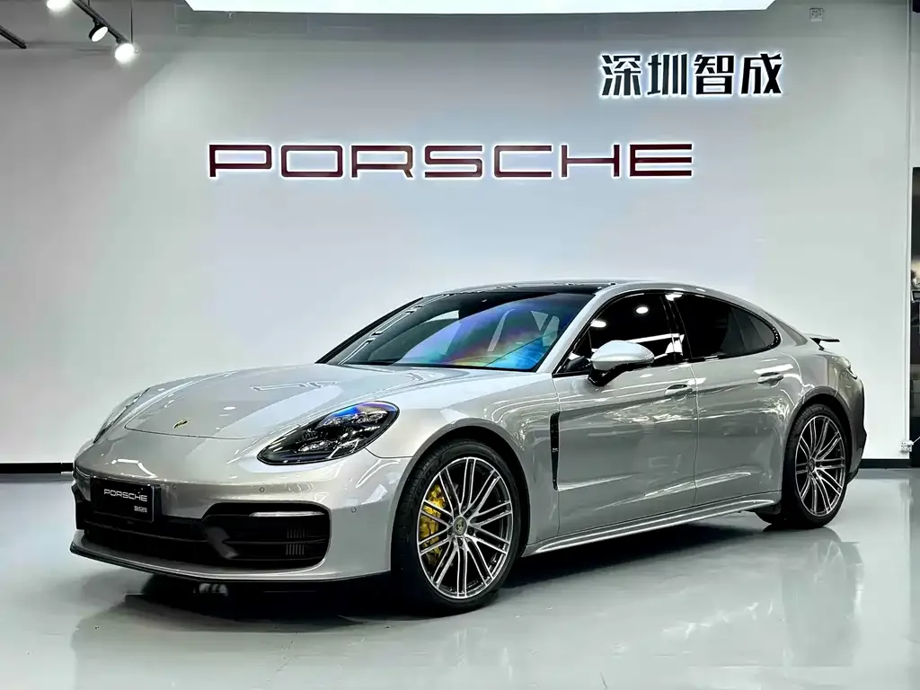 Porsche Panamera — фото 1