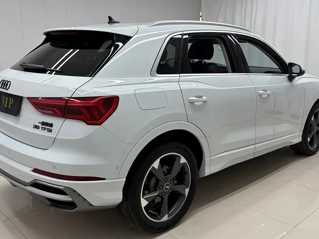 Audi Q3 — фото 9
