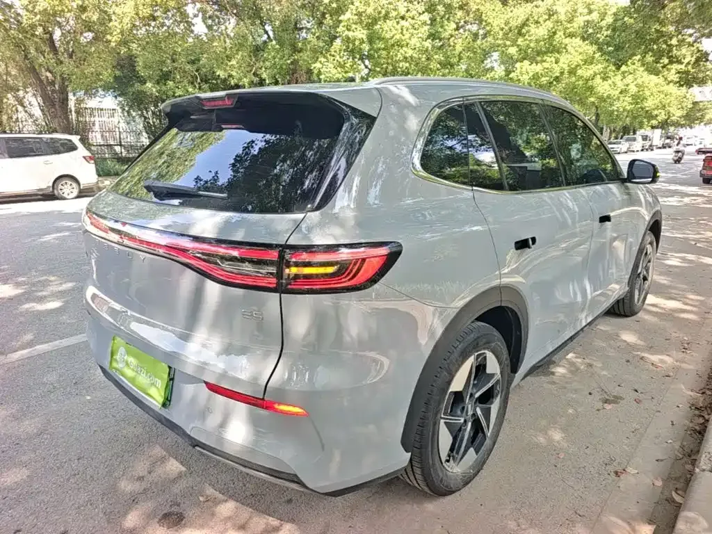 Geely Galaxy E5 — фото 10