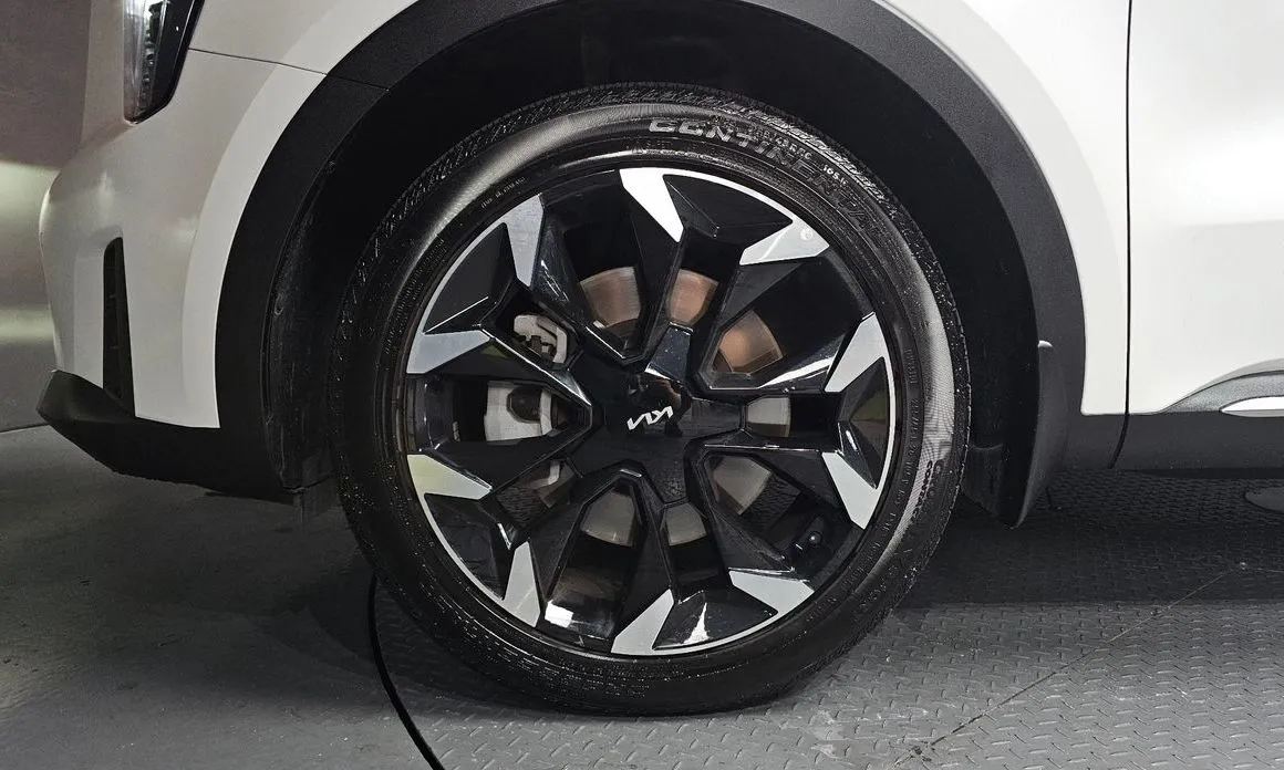 Kia Sorento — фото 3