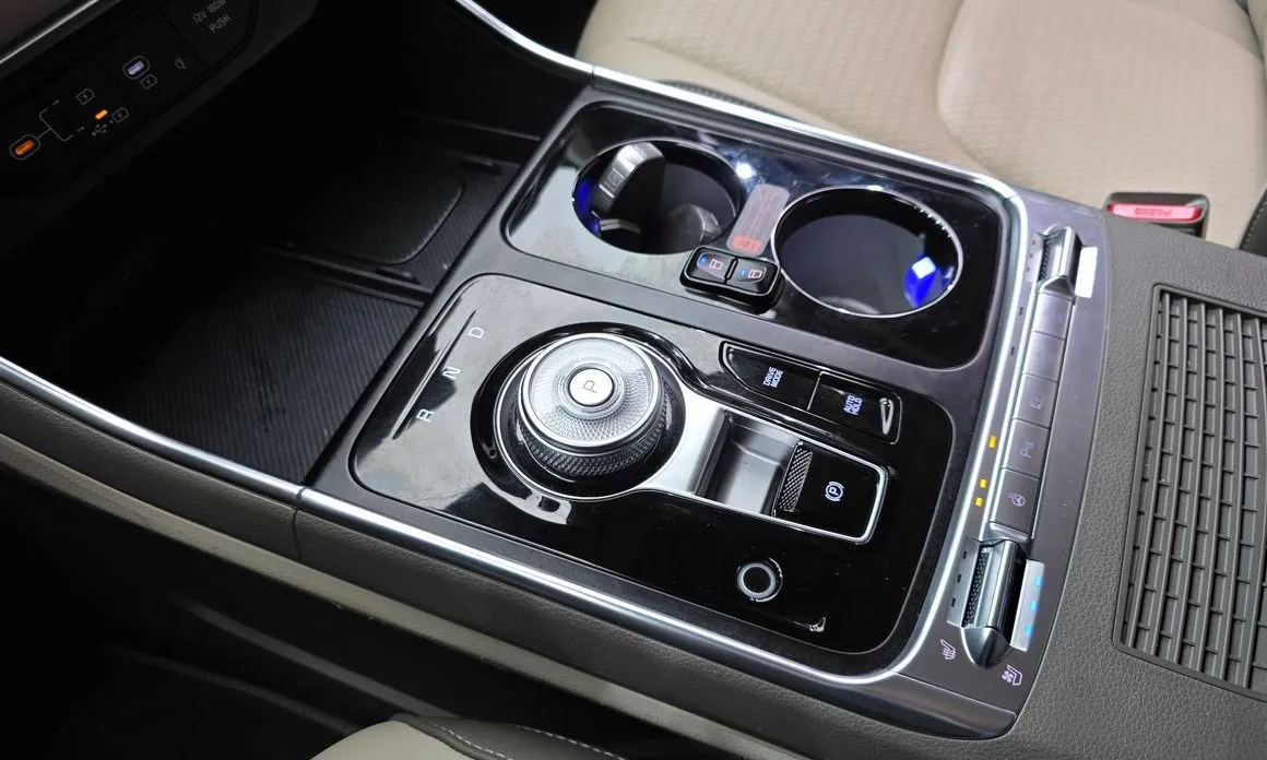Kia Carnival — фото 9