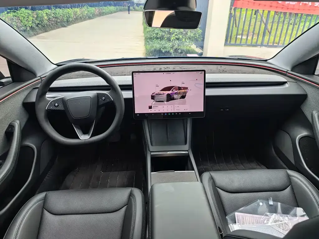 Tesla Model 3 — фото 2