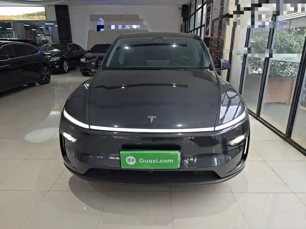 Tesla Model Y — фото 4