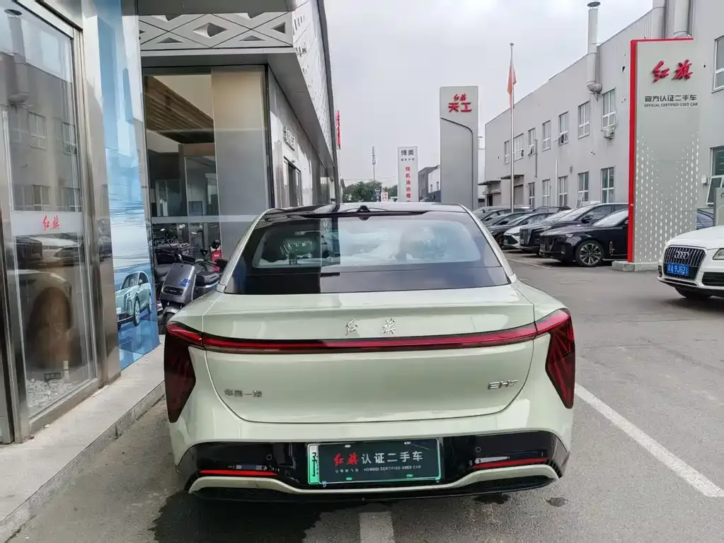 Hongqi EH7 — фото 7