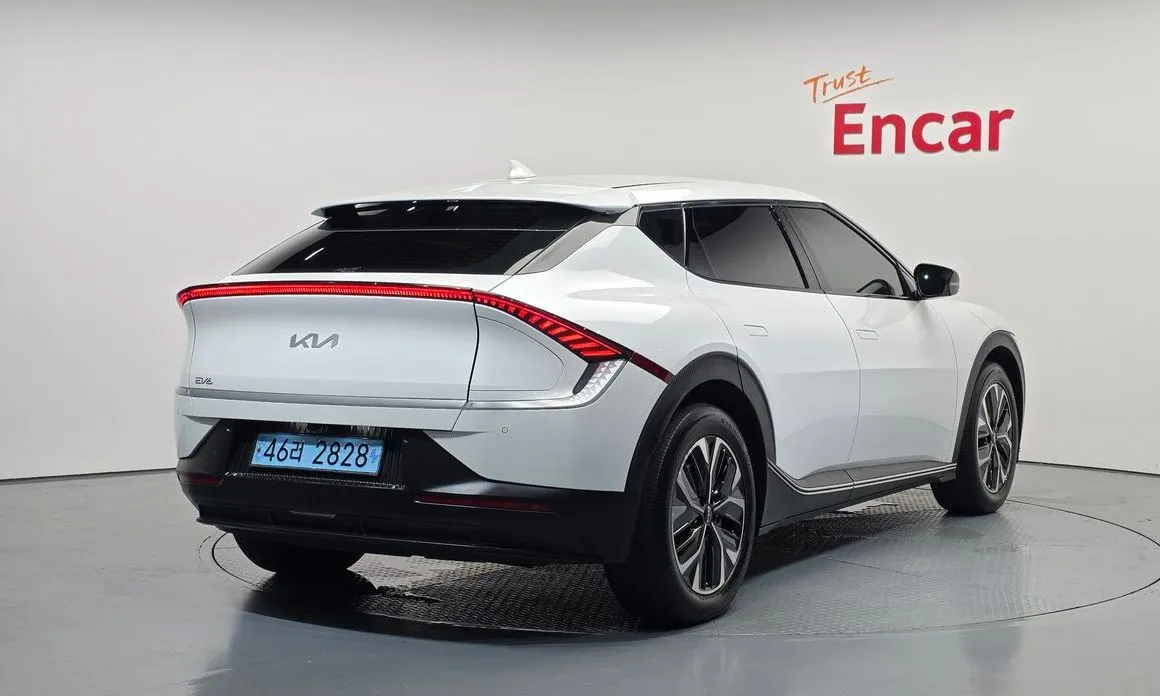 Kia EV6 — фото 6