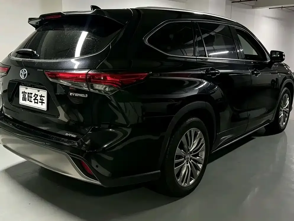 Toyota Highlander — фото 2