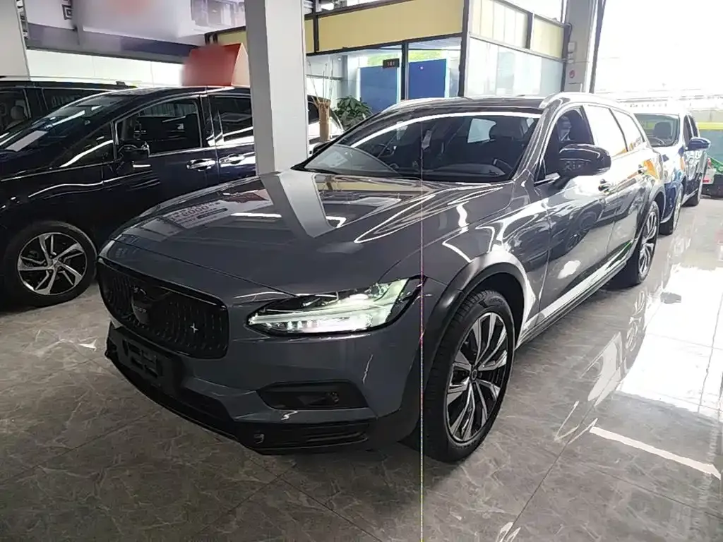 Volvo V90 — фото 1