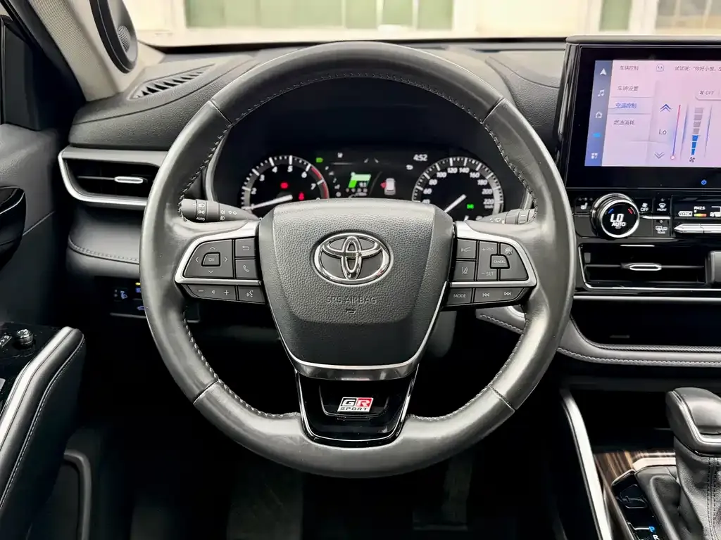 Toyota Highlander — фото 5
