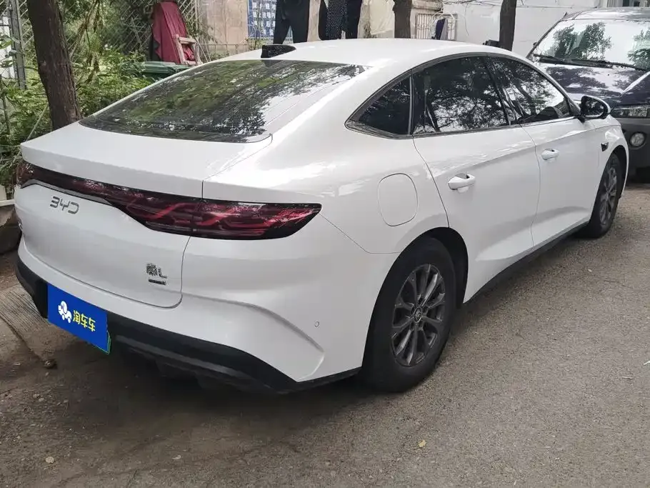 BYD Qin L — фото 10