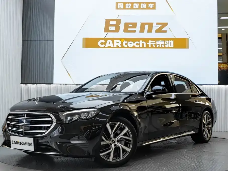 Mercedes-Benz E-Class — фото 1