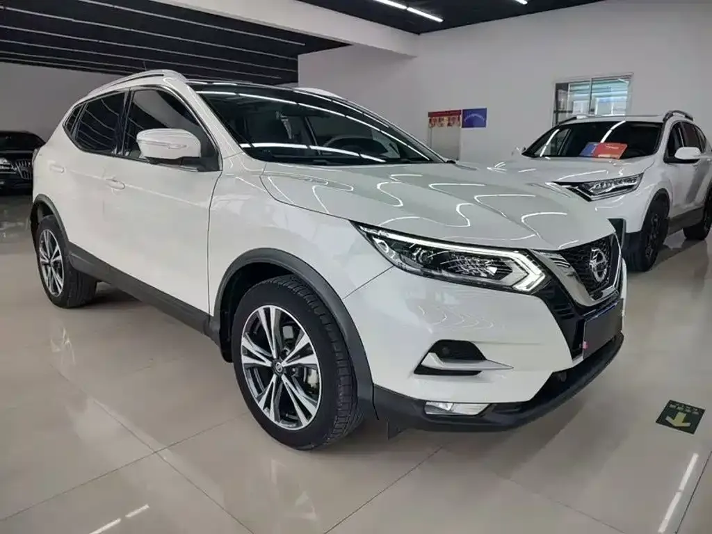 Nissan Qashqai — фото 9