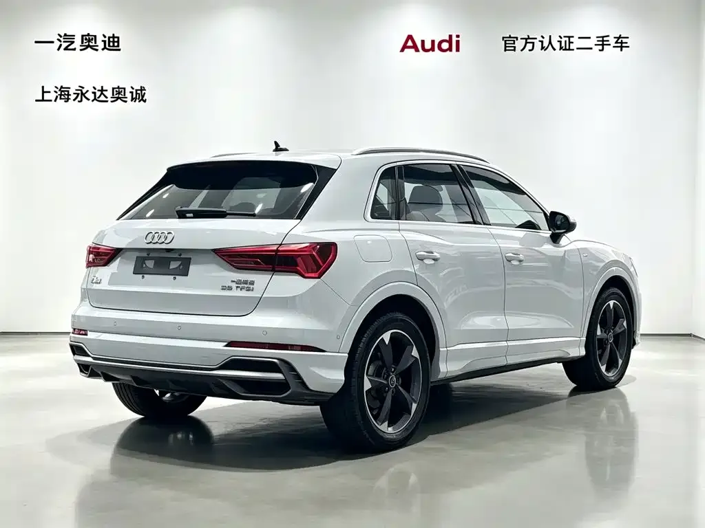 Audi Q3 — фото 10