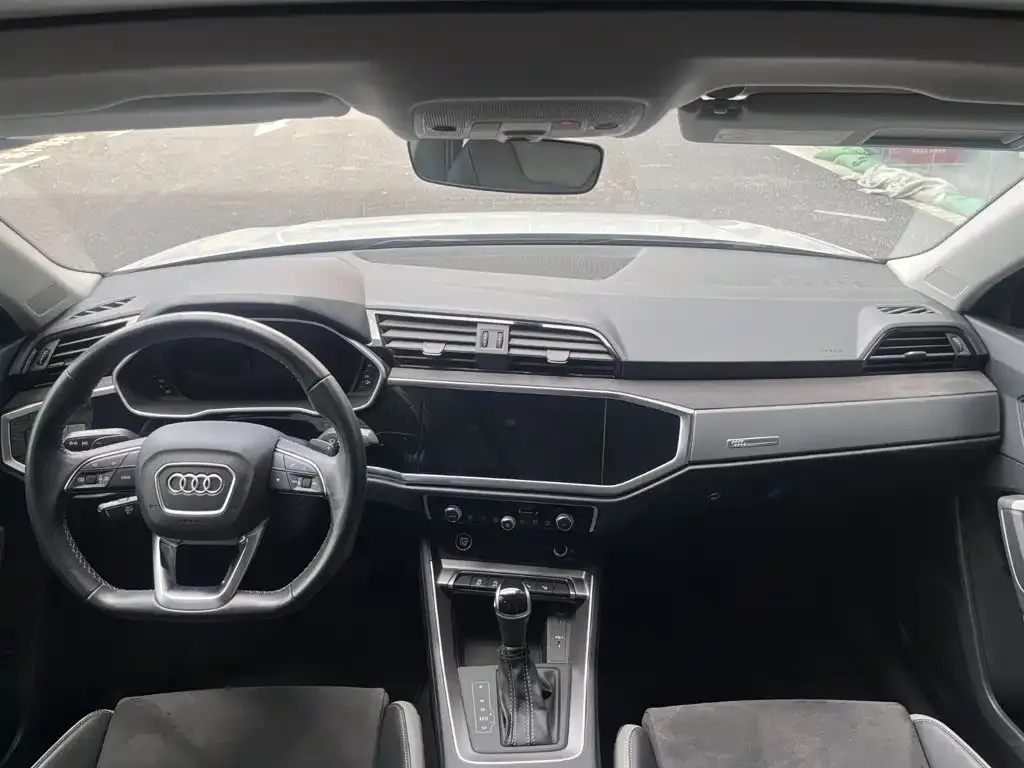 Audi Q3 — фото 5