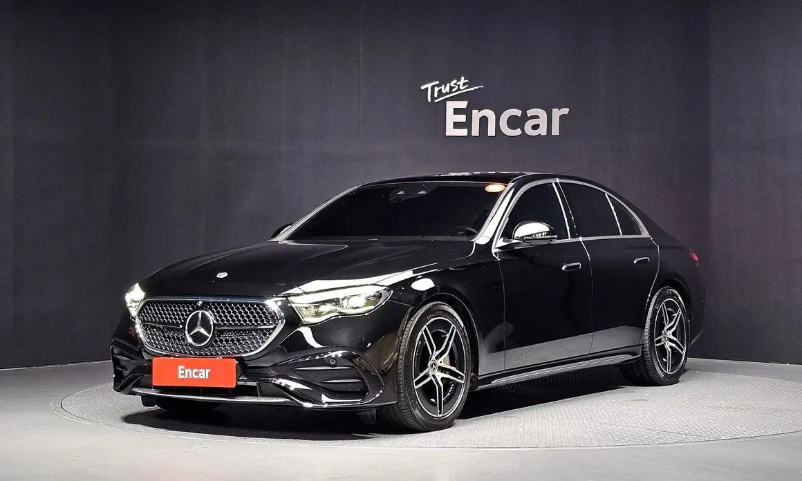 Mercedes-Benz E-Class — фото 1