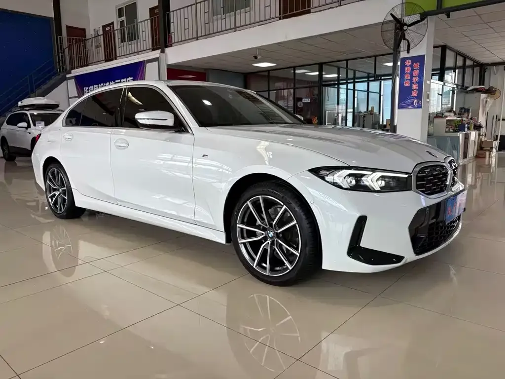 BMW 3 Series — фото 1