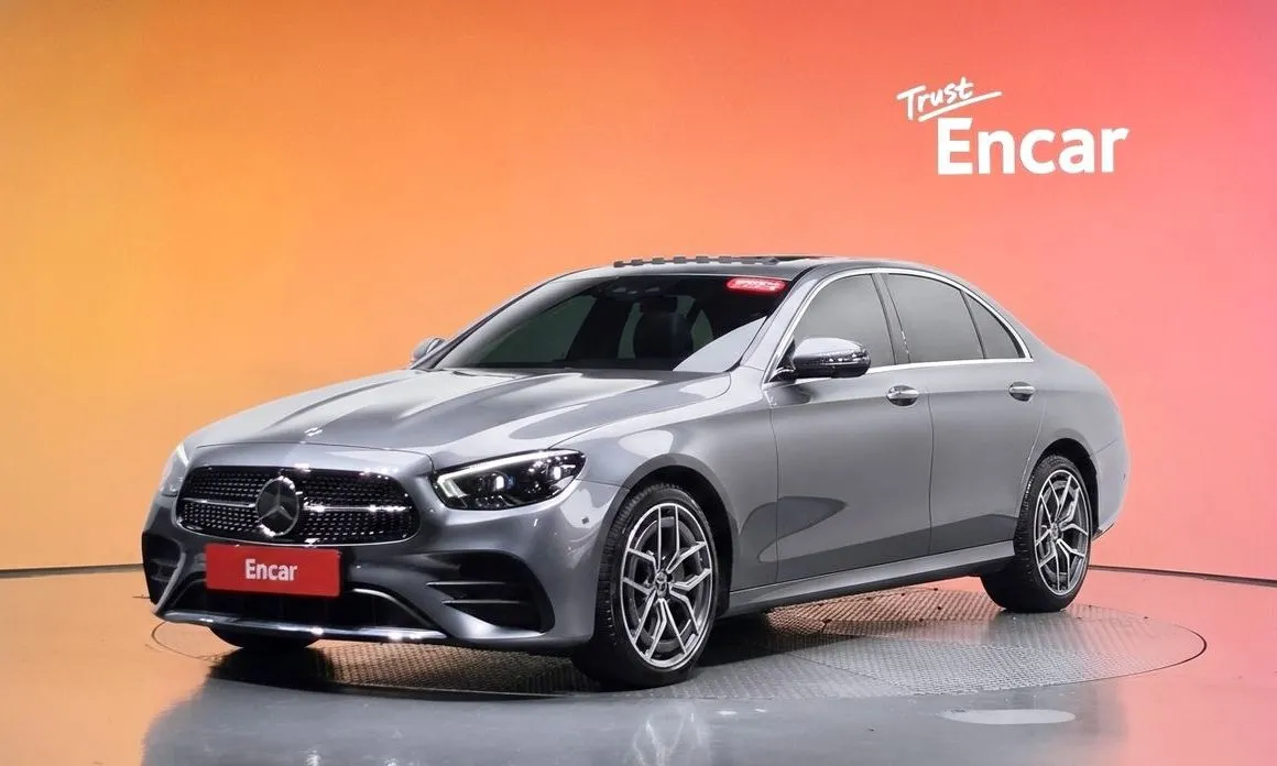 Mercedes-Benz E-Class E220d 4MATIC AMG Line 1