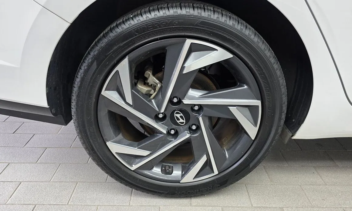 Hyundai AVANTE — фото 10