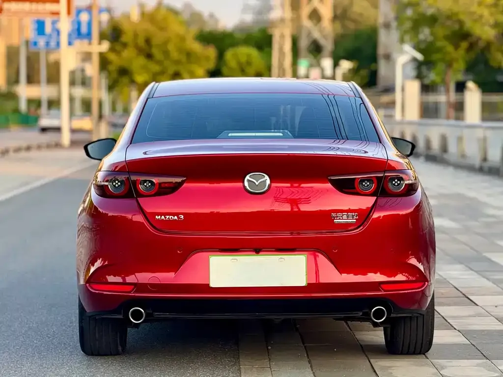 Mazda 3 Axela — фото 8