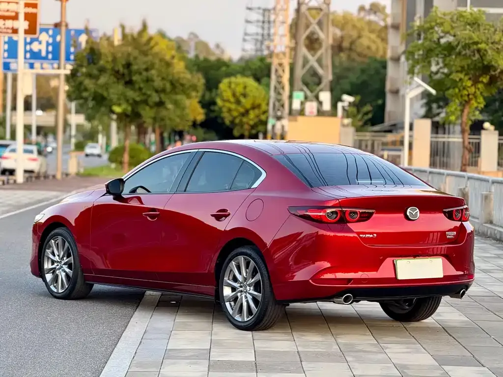 Mazda 3 Axela — фото 9